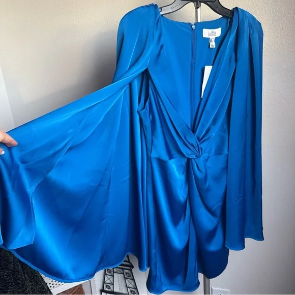 NWT Badgley Mischka Nora Satin V-Neck Long Bell Sleeve Twist Front Mini Dress - Picture 6 of 11